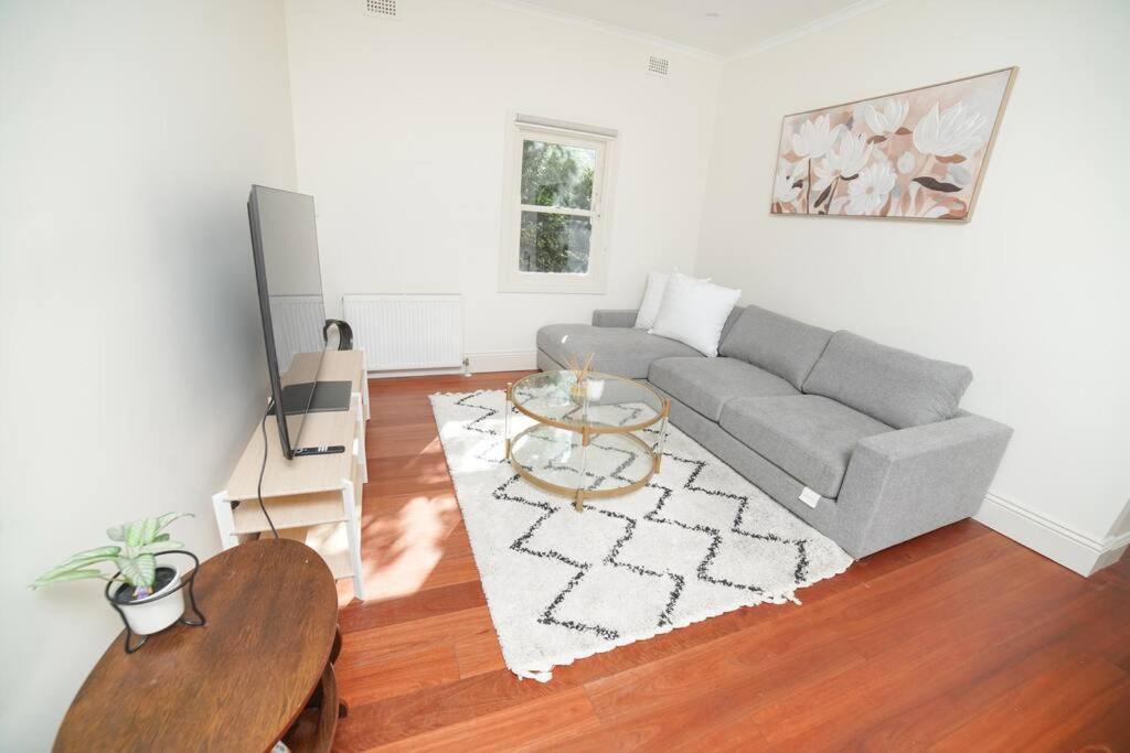 Holiday home Charming Cammeray In Heart Of *